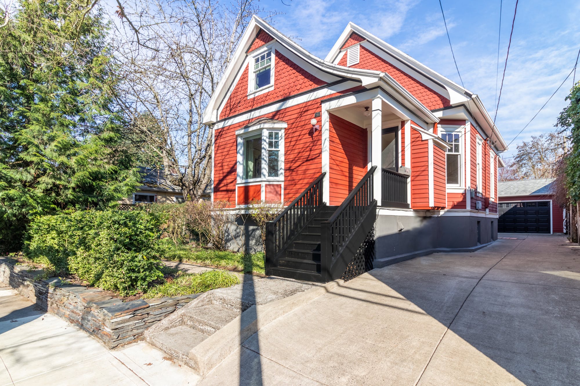 SOLD for $494,000 in 17 DOM! Restored Victorian in Sellwood! 1117 SE Umatilla St. PDX 97202.