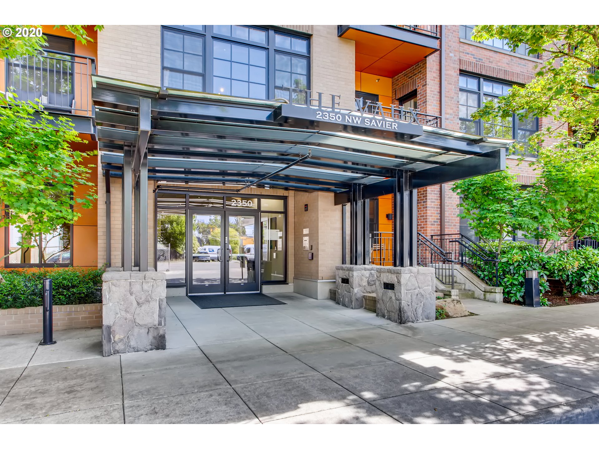 SOLD for $415,000 in 5 DOM! 2350 NW Savier St., #222, Portland 97210